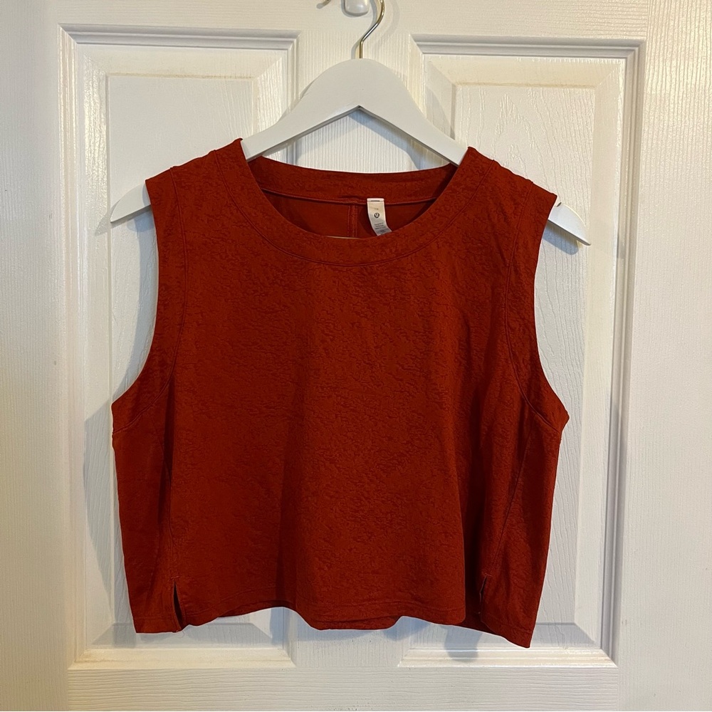 Lululemon cropped muscle tank